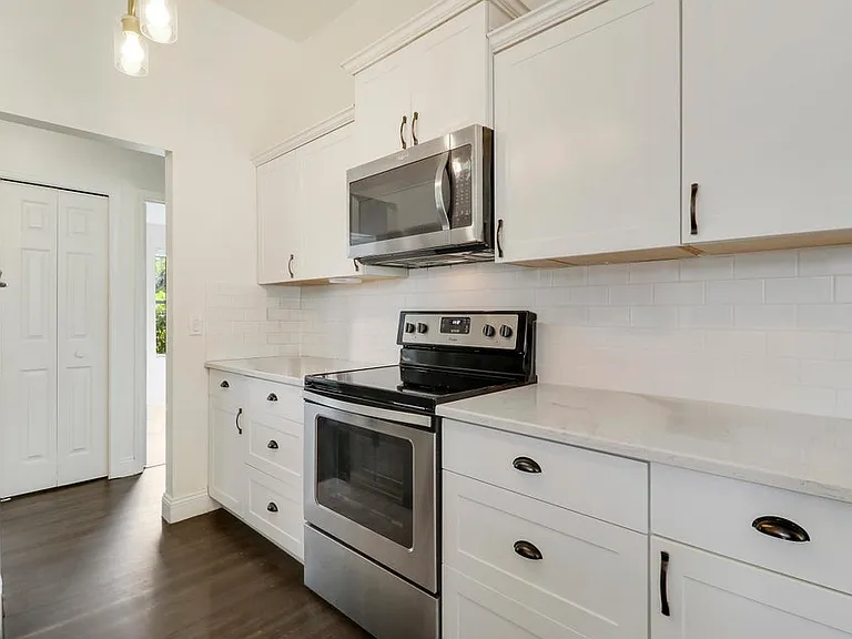 765 NW Bristol St — Photo 7