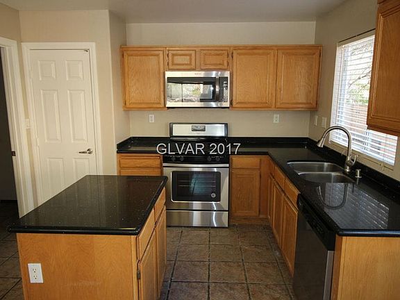 3rd image of 535 Beresford Ave
