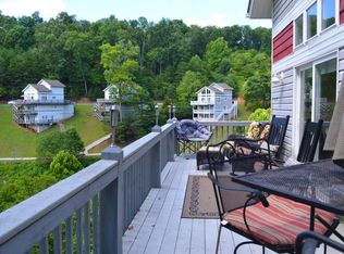 471 Deerwood Ln, La Follette, TN 37766