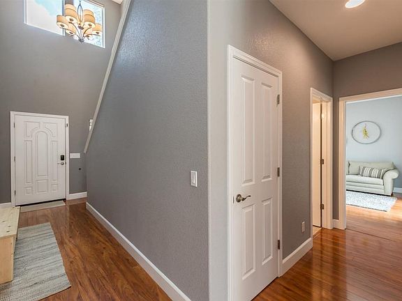 4th image of 4170 River Woods Dr