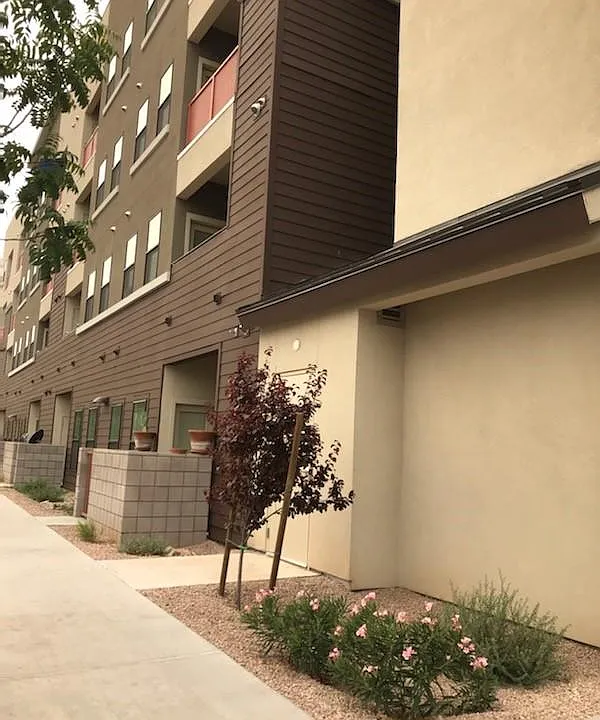Building Photo 5