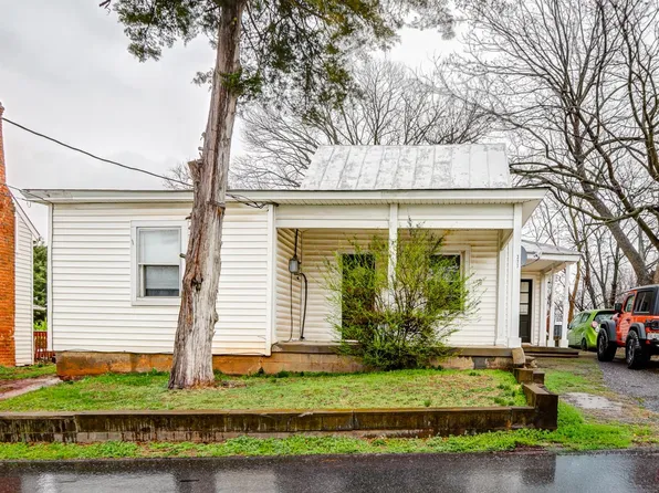 313 South St, Bedford, VA 24523