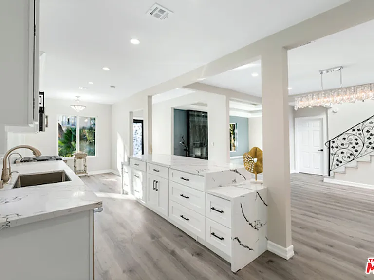 164 N Willaman Dr — Photo 11