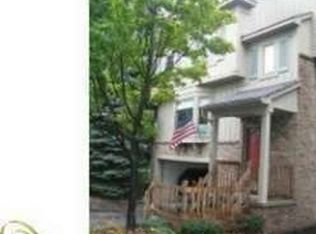 6476 Aspen Ridge Blvd #1, West Bloomfield, MI 48322
