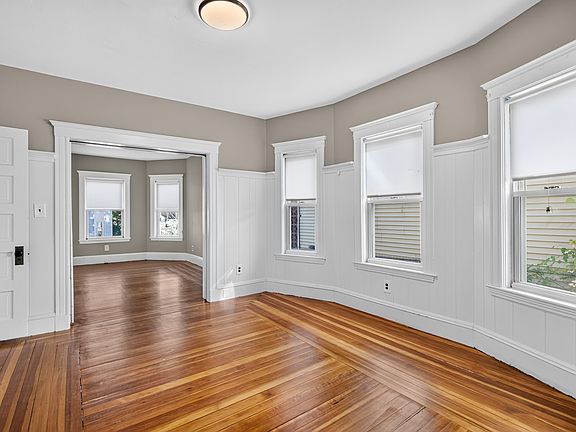 2nd image of 70 Hudson St #1
