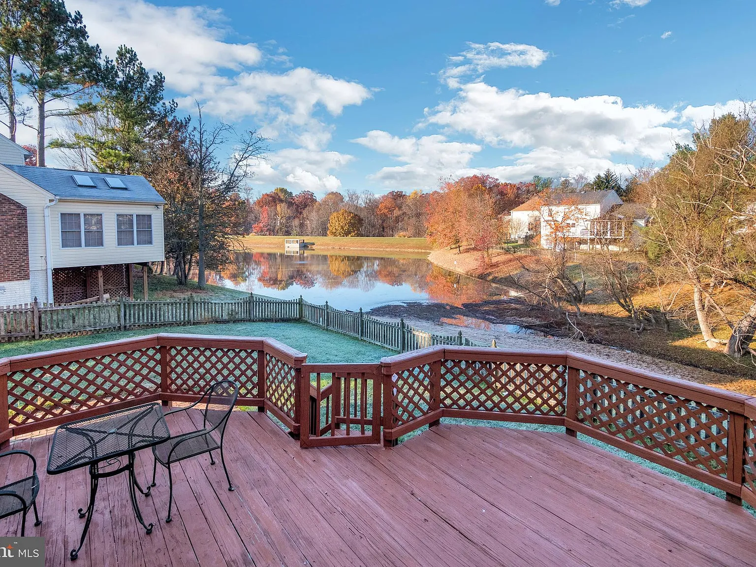 5 bed, 3.5 bath, 2328 sqft, $5,000 — Photo 2