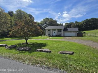 528 Brace Rd, Dallas, PA 18612