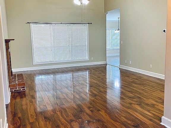 Spacious Family Room