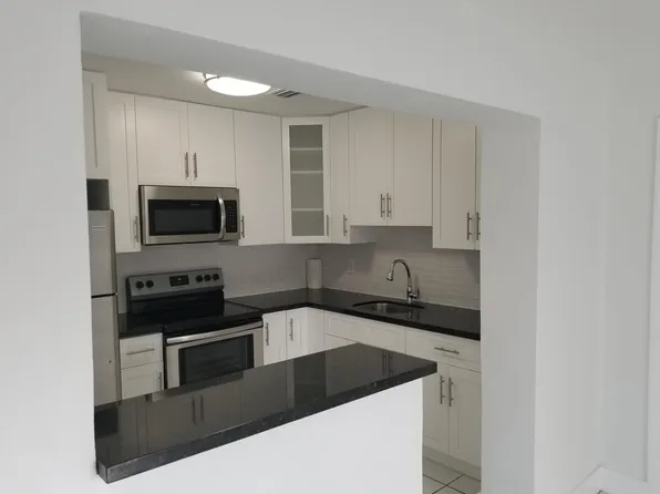 9230 SW 41st St, Miami, FL 33165