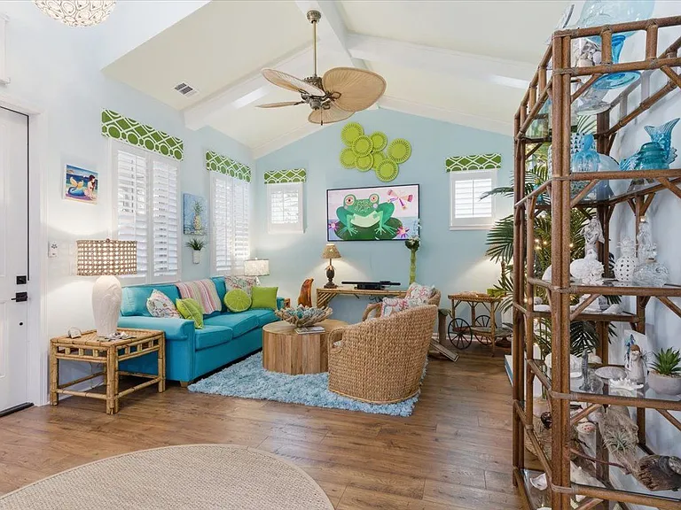 247 Tropics Ave — Photo 11