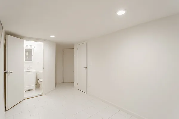 Rented by Bond New York | media 21