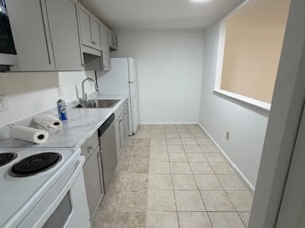 430 Shirley St #21, Winthrop, MA 02152