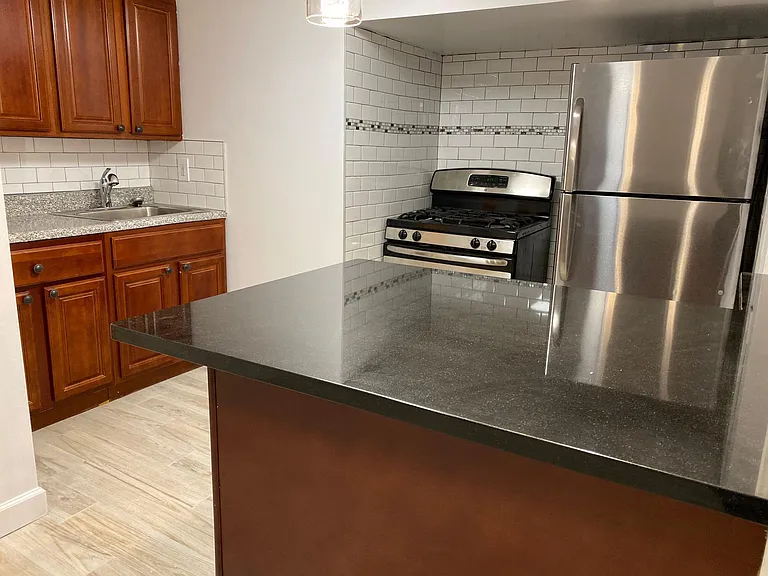 1436 Robertson Pl #1B — Photo 2