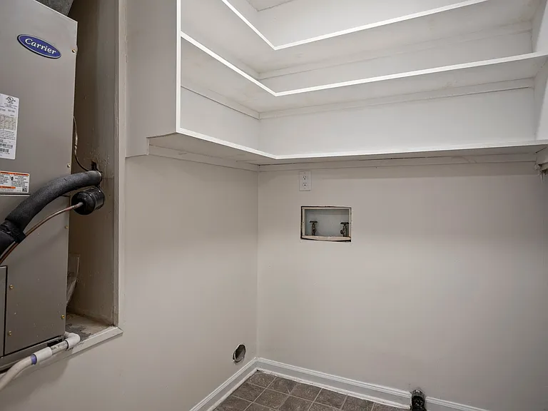 5659 Hornaday Rd #B — Photo 11