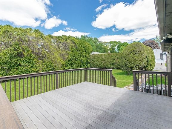 5th image of 629 River Rd