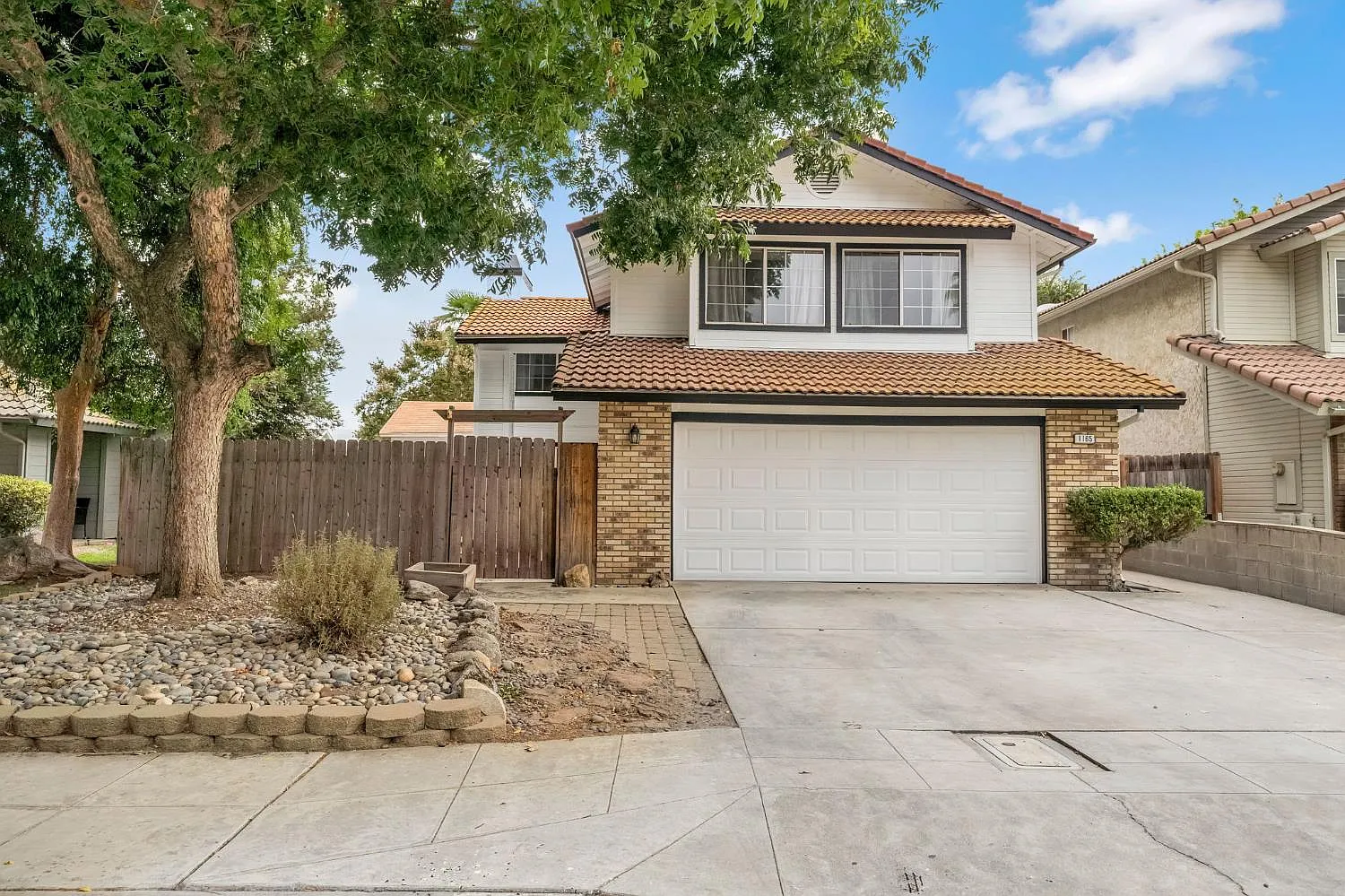 1165 E El Paso Ave photo 1