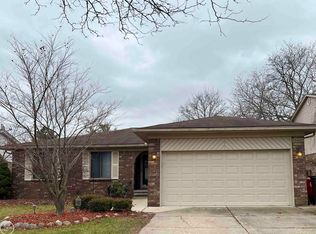 15862 Bexley St, Clinton Township, MI