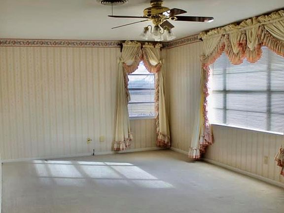 4th image of 2711 County Road 3555