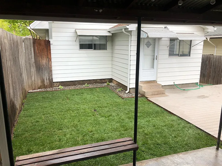 416 E 28th Ave — Photo 24
