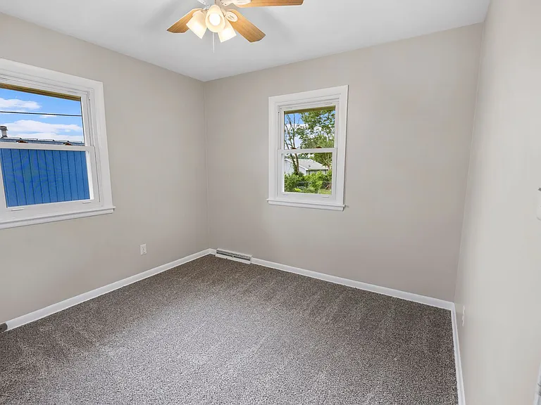 5908 Meredith Dr — Photo 8