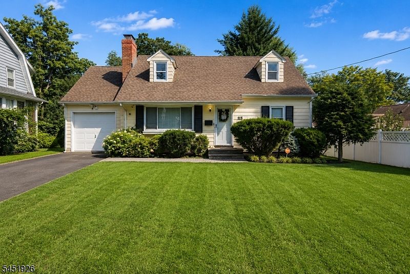 1st image of 115 Willow Ave