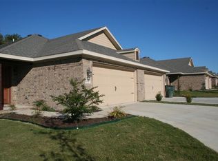 2855 N Seneca Ave #2855, Fayetteville, AR 72704