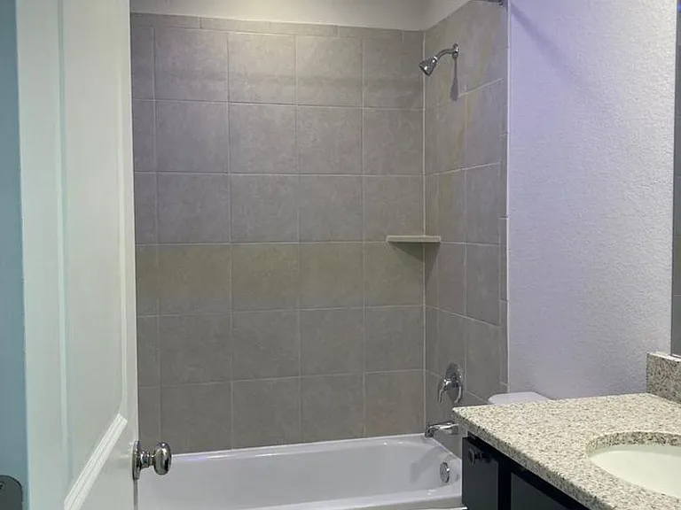 136 Green Knoll Ln — Photo 10