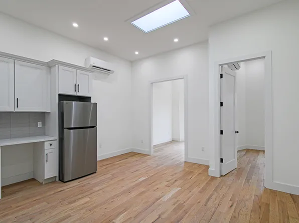 27 Cornelia Street image 1 of 15