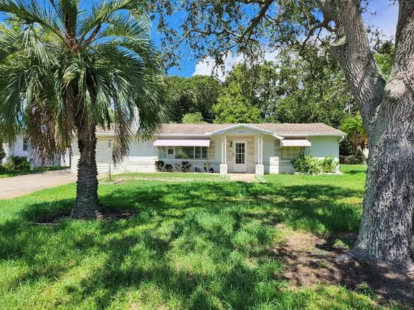 4841 56th Way N, Kenneth City, FL 33709