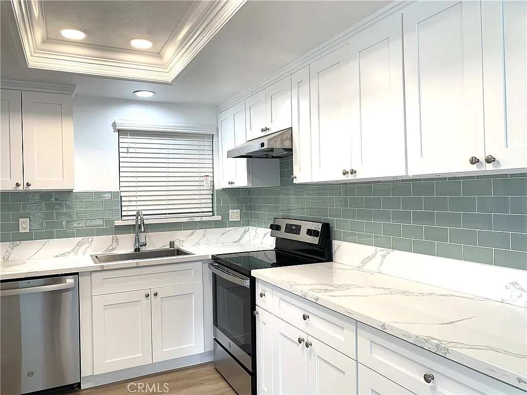 2 bed, 1057 sqft, $2,900 — Photo 1