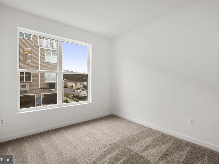 1631 Blacksmith Way #214-B — Photo 32