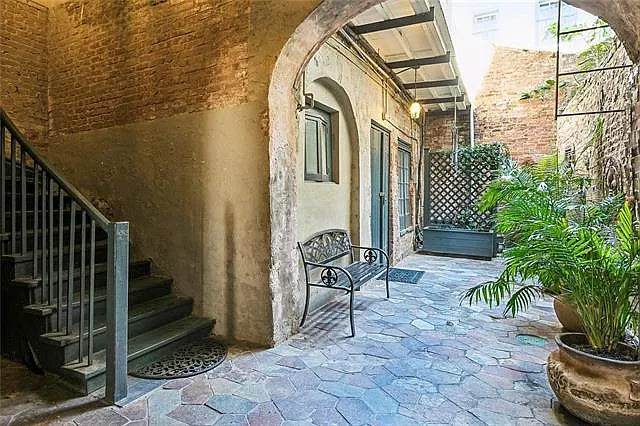 717 Toulouse St #3 — Photo 9