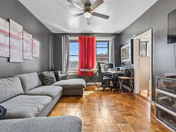 1551 Park Pl APT 2D, Brooklyn, NY 11213