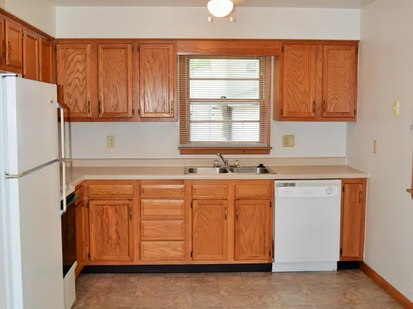 1724 Texas Ave NE, Cedar Rapids, IA 52402