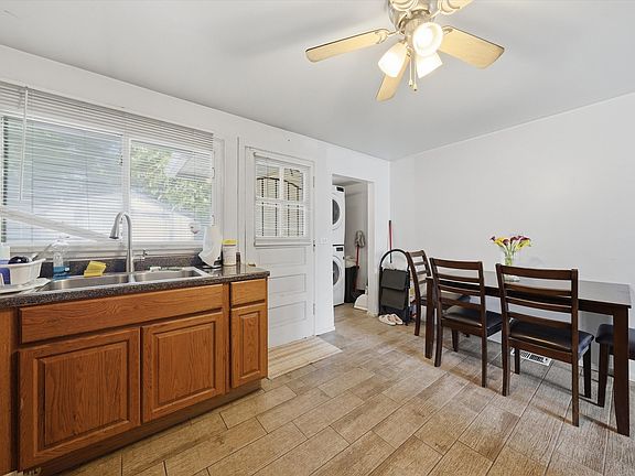5th image of 3214 McBreen Ave