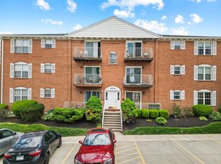 308 Highland Trce, Highland Heights, KY 41076