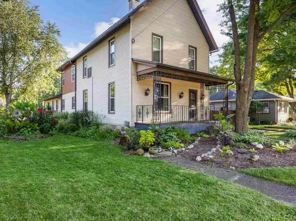 145 Dewey St, Oregon, WI 53575