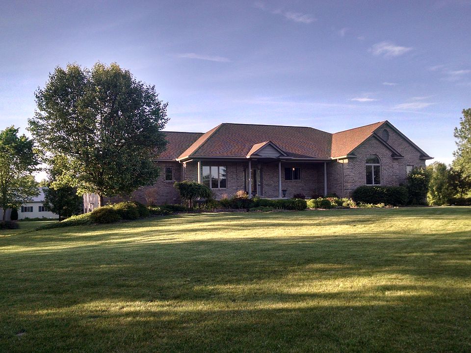 1st image of 67202 Lilac Ln