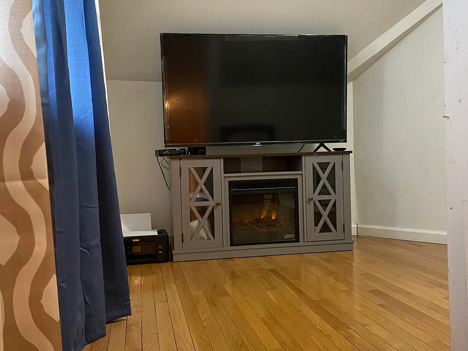 2 bed, 1200 sqft, $1,800 — Photo 2