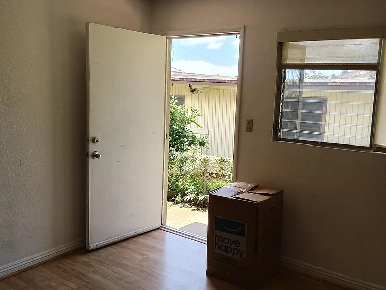 1382 Ala Hoku Pl #B — Photo 4