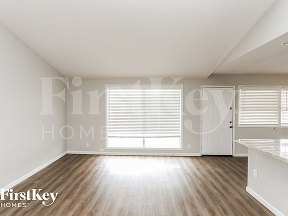 4th image of 614 Quail Hollow Dr