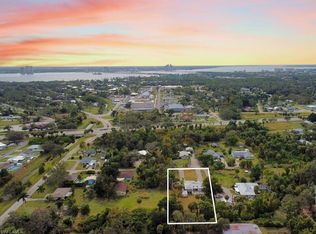 180 Abbey Ln, North Fort Myers, FL 33917