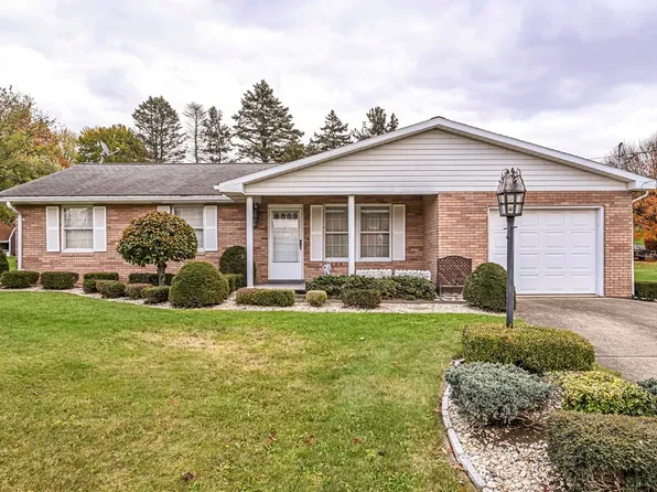 201 Kingston St, Latrobe, PA 15650