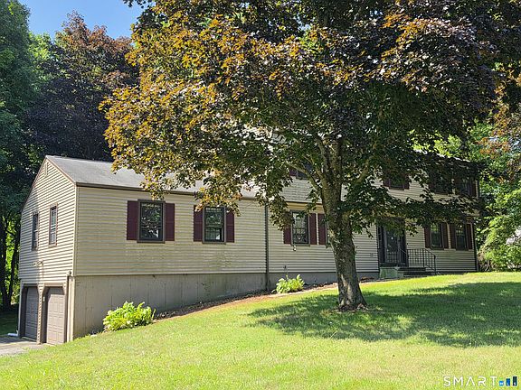 4th image of 8 Squire Ln