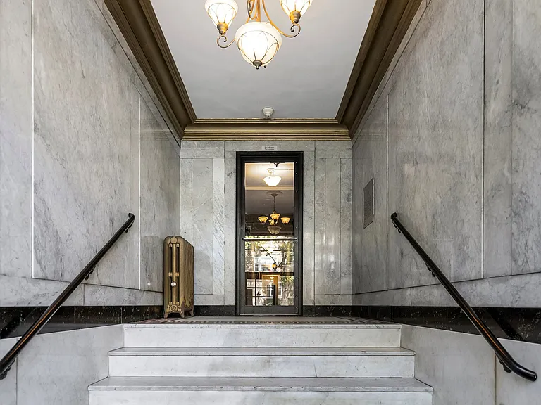 64 Park Apartments — Photo 13