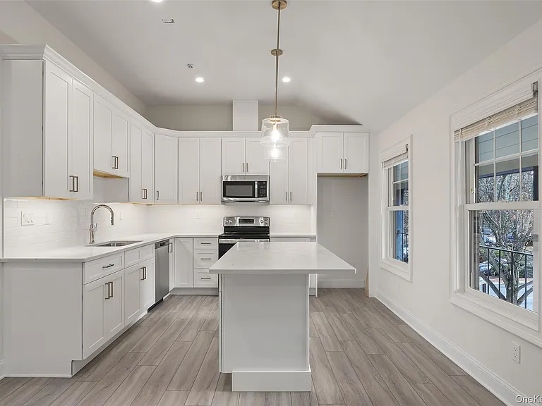 225 Katonah Ave #2 — Photo 2