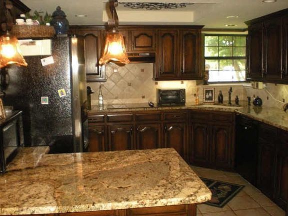 3rd image of 6501 Apple Valley Pl