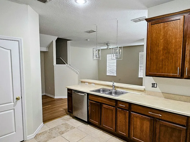 10370 Lake District Ln — Photo 8