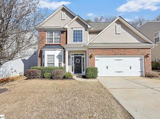 8 Knoll Ridge Dr, Greer, SC 29650