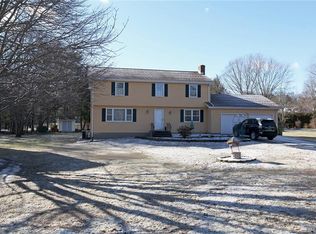 48 Broadleaf Cir, Windsor, CT 06095